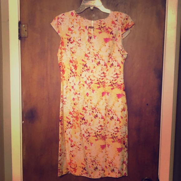Classic and Beautiful Calvin Klein Dress NWT - Picture 1 of 6
